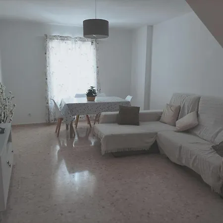Duplex Centrico Con Piscina A 100m De La Playa.
