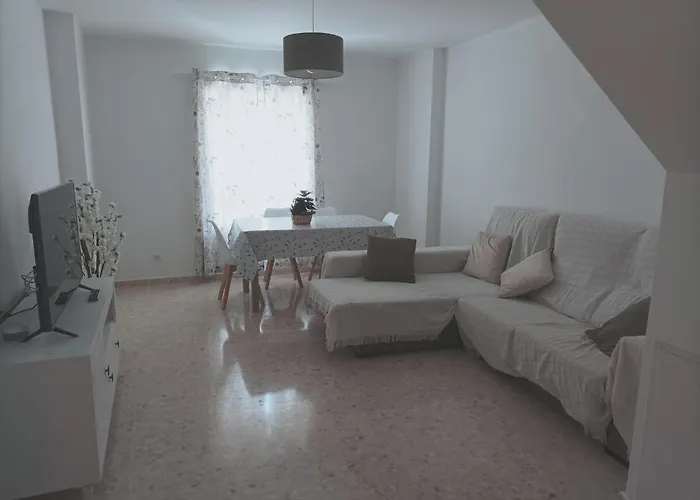 Duplex Centrico Con Piscina A 100m De La Playa.