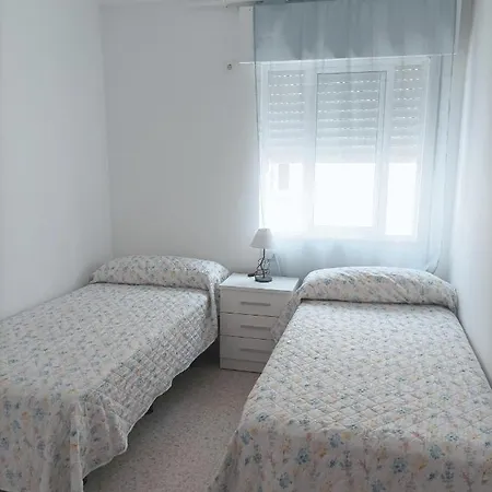 Duplex Centrico Con Piscina A 100m De La Playa. *